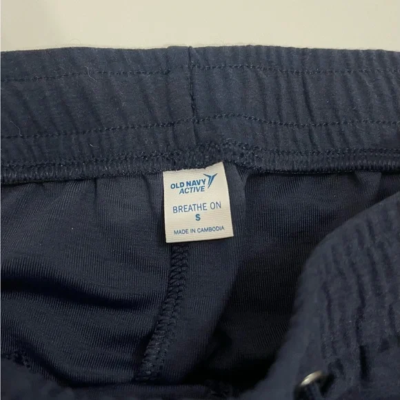 Old navy joggers - Picture 4 of 4